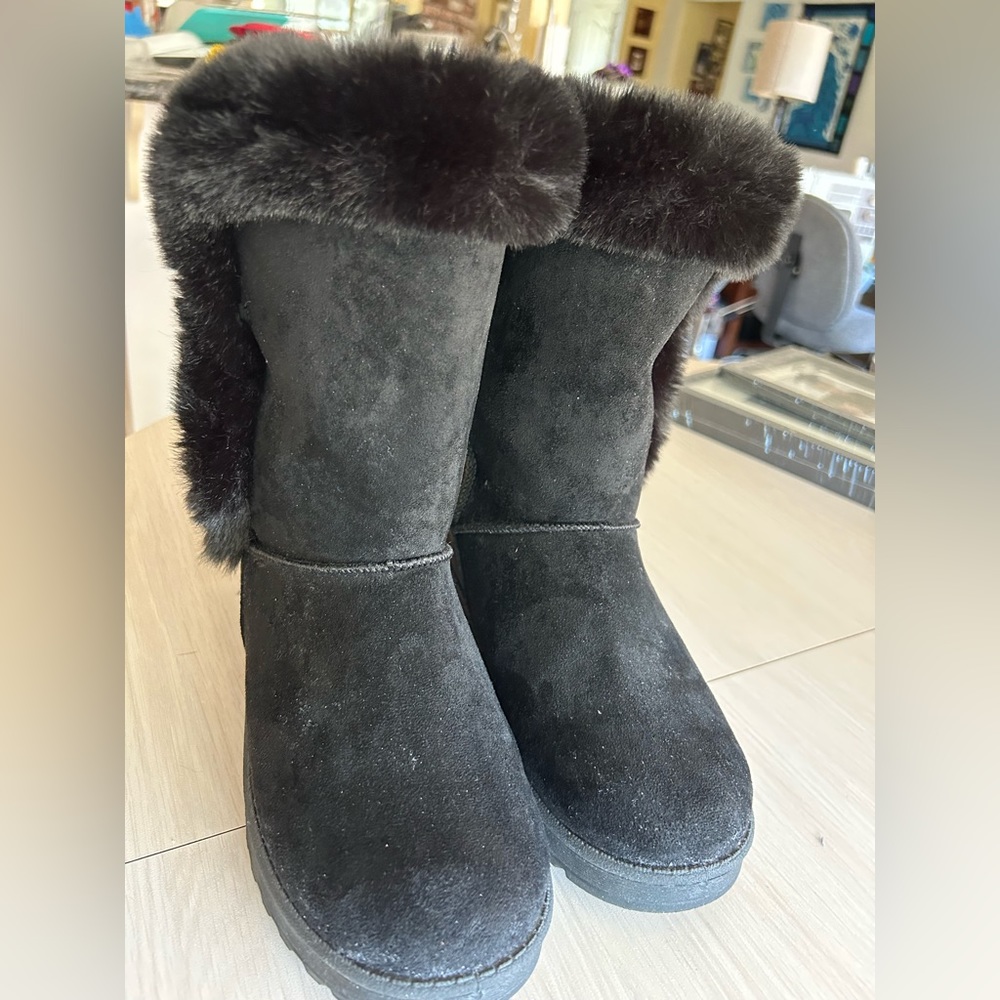 Kohls suede and faux fur lined boots